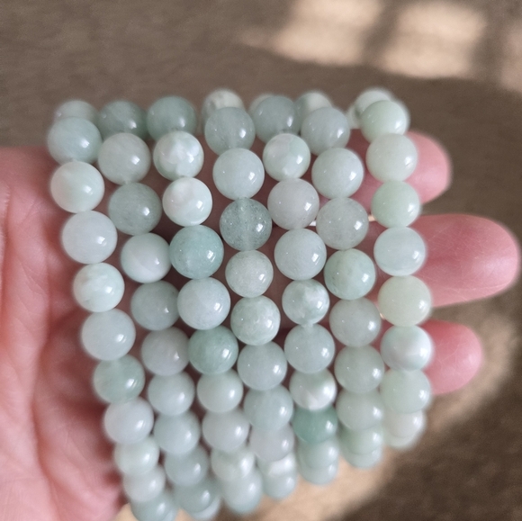 High Quality 8mm AAA Grade Green Angelite Bracelet - Picture 3 of 4